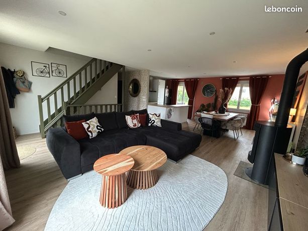 Maison familiale 127m3 - 5 chambres - terrain 738m2 - garage 35m3