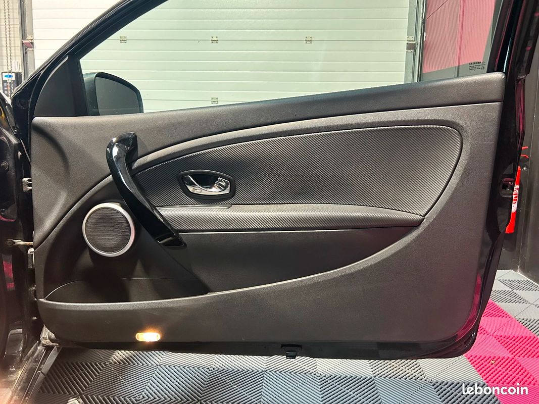 RENAULT MEGANE III COUPE RS MOTEUR ET BOITE REFAIT A NEUF 2.0 16V 265 Red Bull Racing RB7 S&S (image 26)