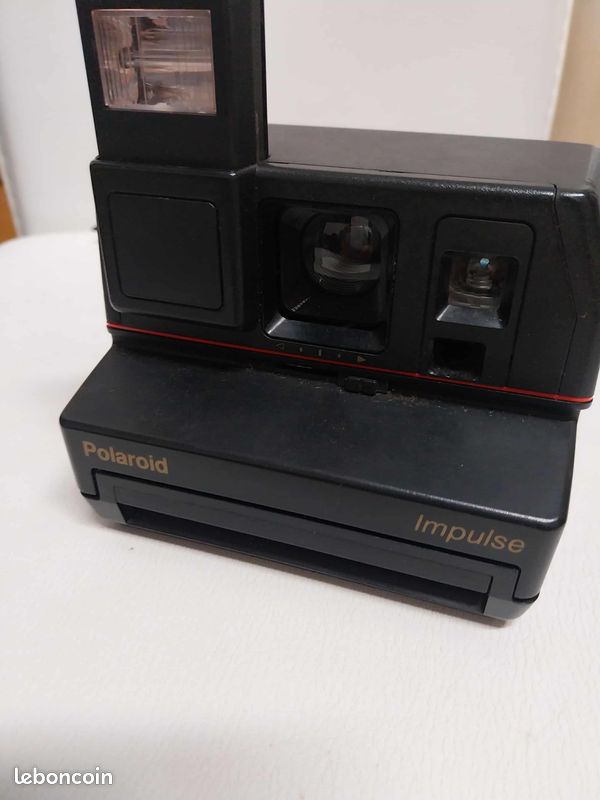 Location Polaroid impulse rétro à louer avec photos Polaroid 600 et bon de retour