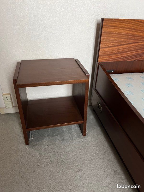 Chambre vintage armoire + lit + sommier + chevet bois massif (image 5)