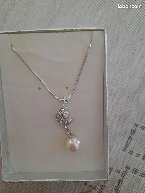 Jolie pendentif avec goutte d'eau (image 3)
