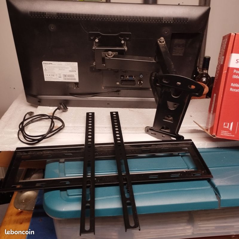 Tv Philips sur support mural orientable (image 1)