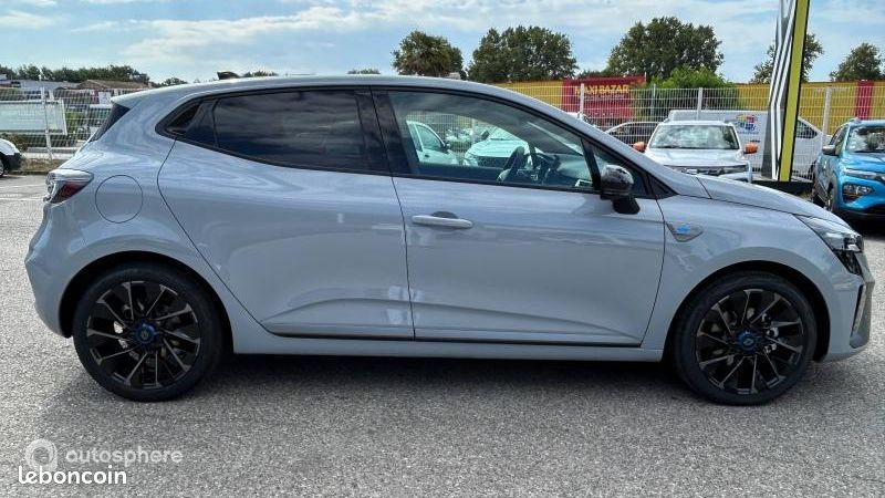 Renault Clio 1.6 E-Tech 145ch full hybrid esprit Alpine - 25b (image 22)