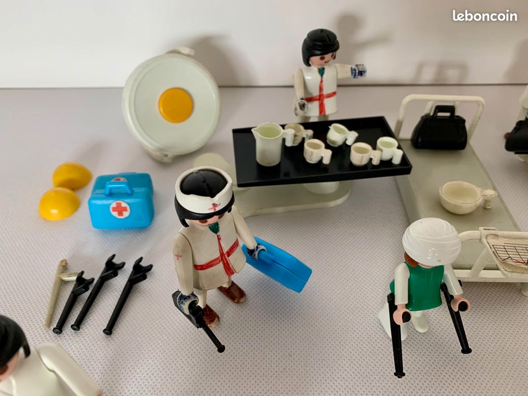 PLAYMOBIL VINTAGE VINTAGE city hôpital chirurgien chambres lits set