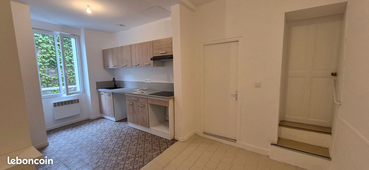 Appartement 2 pièces 57 m² · à Pont-Saint-Esprit · 57 m² · 520 €