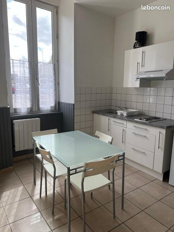 Appartement 1 pièce 27 m² · à Sablé-sur-Sarthe · 27 m² · 375 €
