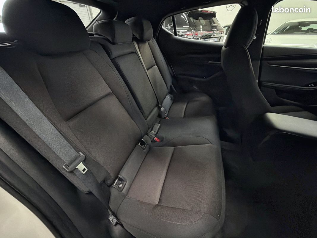 MAZDA Mazda3 5 portes 2.0L e-SKYACTIV-G M Hybrid 122 ch BVM6 Prime-Line (image 27)