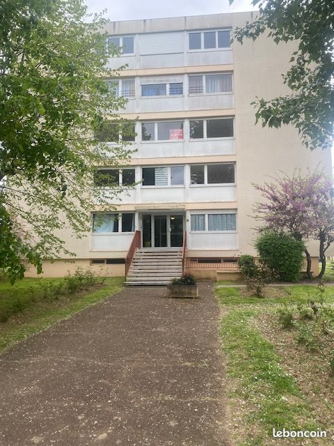 Appartement 5 pièces 85 m² · à Joigny · 85 m² · 845 €/mois