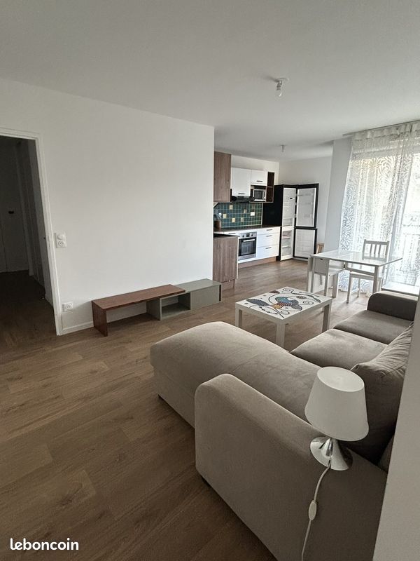 Appartement 3 pièces 65 m² · à Corbeil-Essonnes · 65 m² · 1 200 €