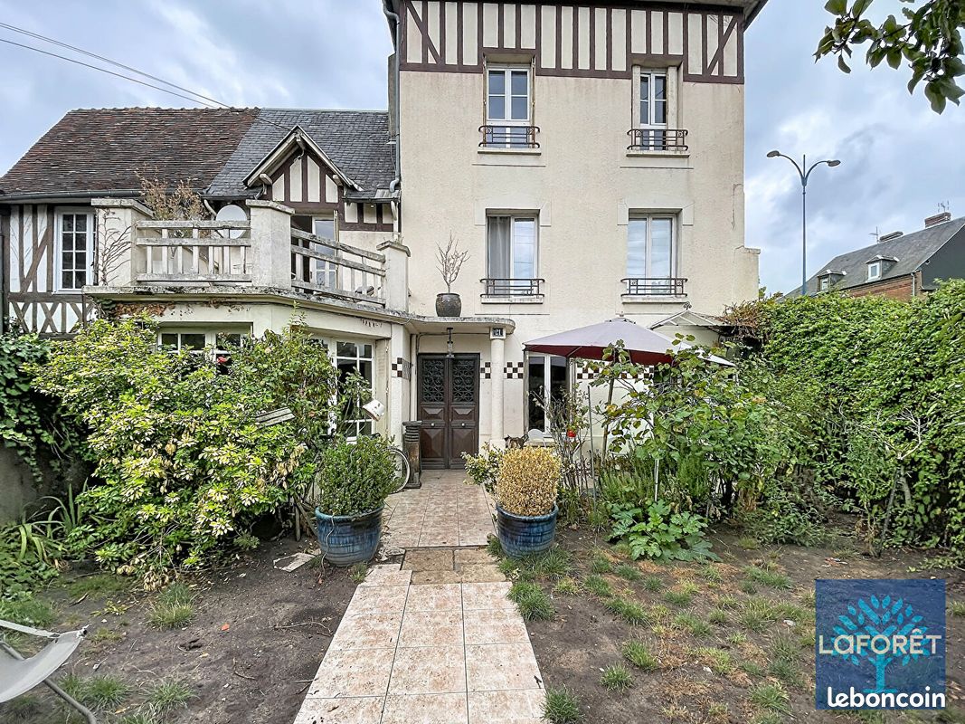 Maison 7 pièces 141 m² · à Bernay · 141 m² · 299 000 €