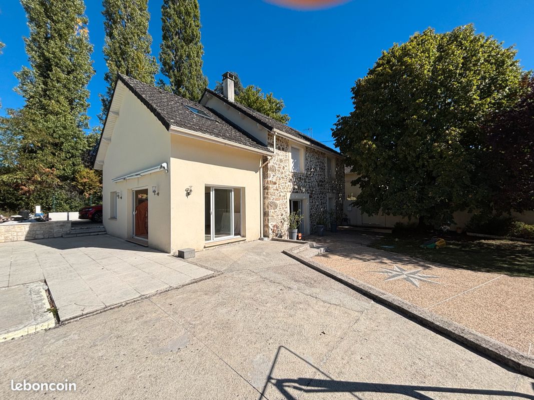 Maison 7 pièces 200 m² · à Tulle · 200 m² · 249 000 €