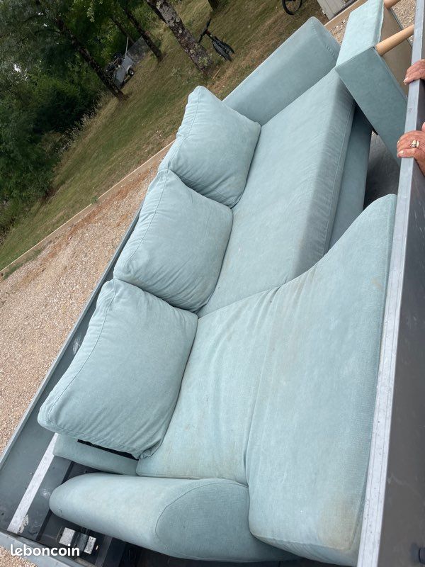 Je vends mon canapé (image 1)