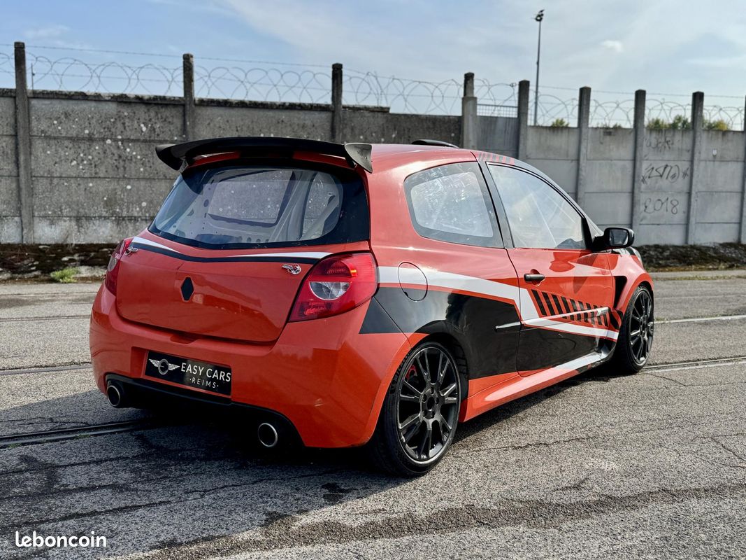 Renault clio renault 3 cup x85 (image 9)