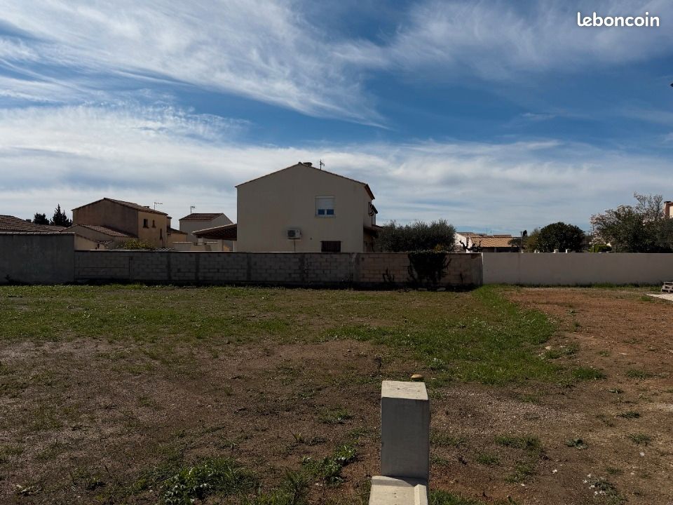 Terrain 300 m² · à Lunel · 149 900 €