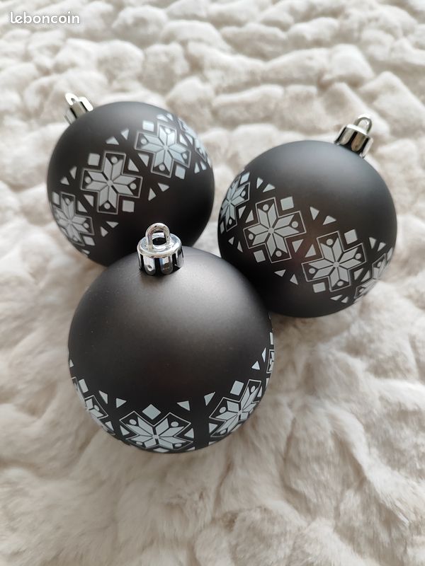 🖤 Chic & Graphique : Lot de 8 Boules de Noël Ikéa Noir & Blanc (image 2)