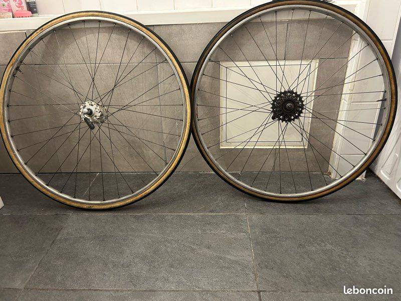 Paire de roues Mavic Helium - Équipements vélos