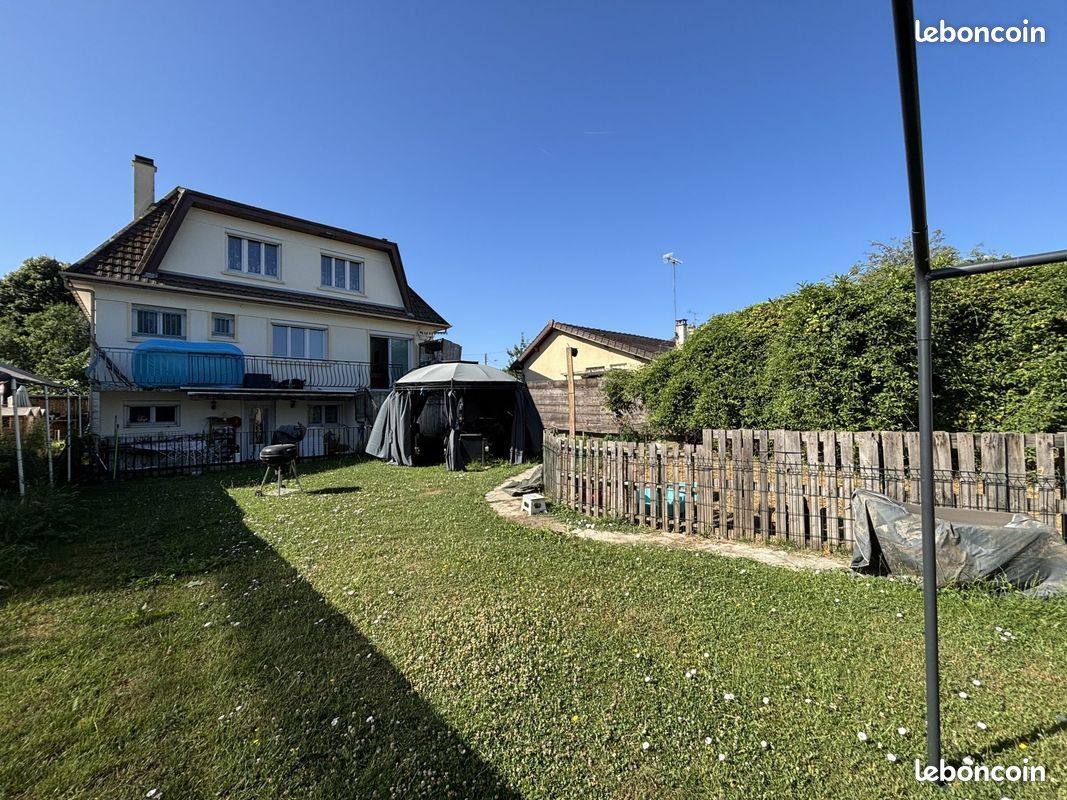 Maison 7 pièces 168 m² · à Chelles · 168 m² · 400 000 €
