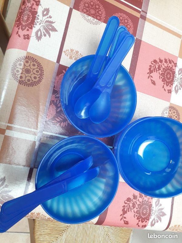 4 BOLS 4 COUTEAUX en plastique (image 3)