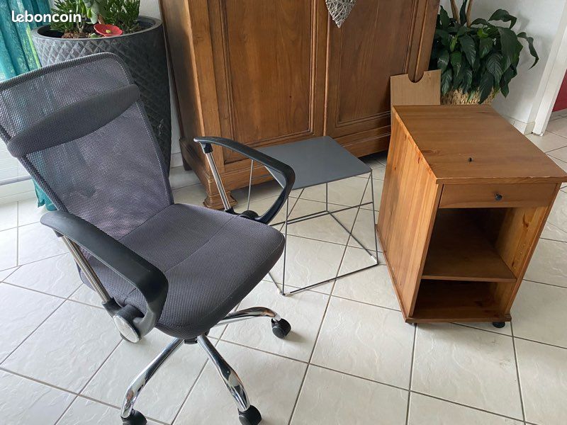 Ensemble bureau (image 1)