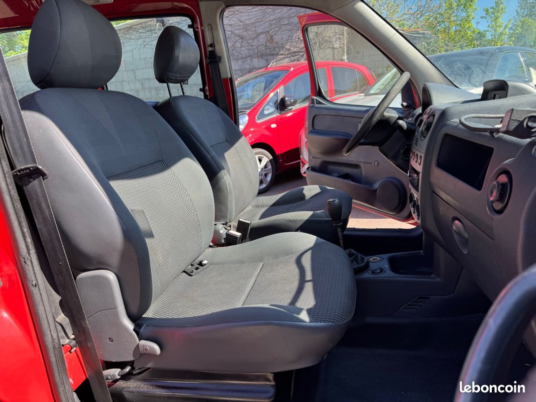 Citroen berlingo vu 1.6 hdi - distribution neuve (image 7)