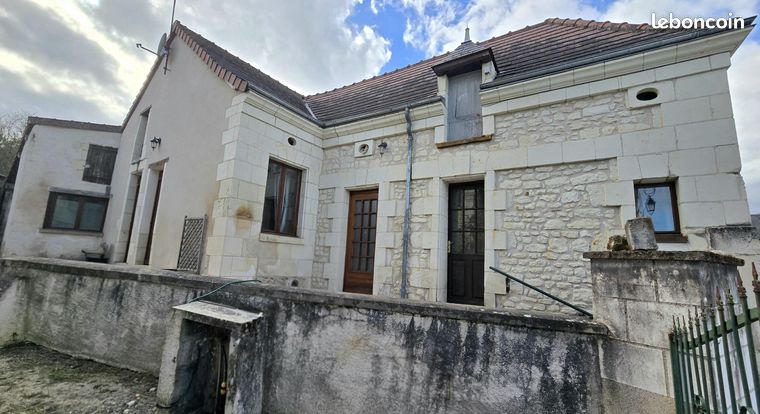Maison en pierre | Multiples dépendances | Beau Potentiel| Lésigny
