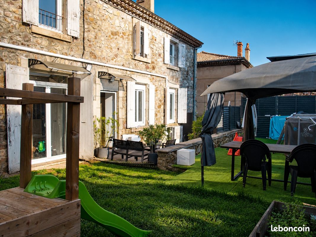 Maison 3 pièces 92 m² · à Lamastre · 92 m² · 180 000 €