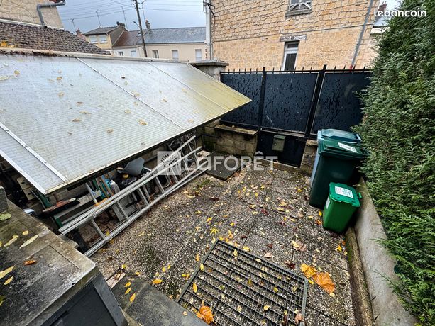https://img.leboncoin.fr/api/v1/lbcpb1/images/46/22/a9/4622a90a387b2899e88734246079147f91237b9d.jpg?rule=ad-image