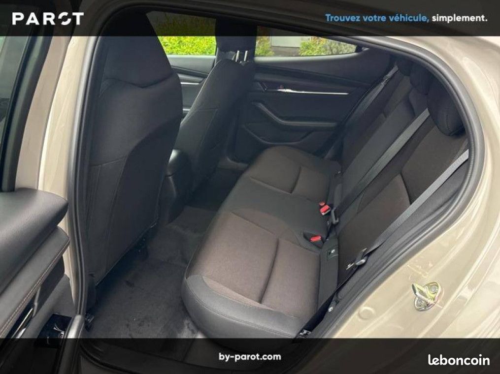 Mazda 3 2024 Berline 2.0L e-SKYACTIV-X M Hybrid 186 ch BVA6 Exclusive-Line (image 29)