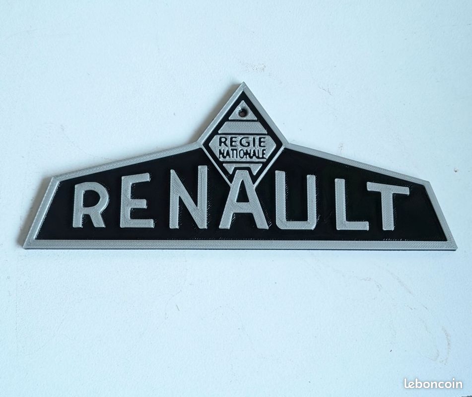 Logo Renault D16, D22, D30, D35 - Équipement auto