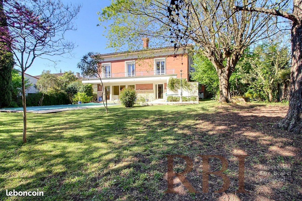 Maison 10 pièces 238 m² · à Toulouse · 238 m² · 1 260 000 €
