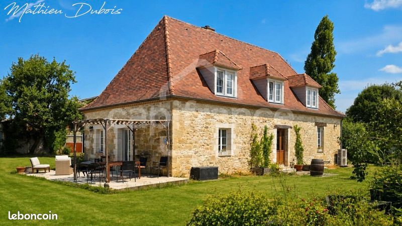 Maison 15 pièces 475 m² · à Eymet · 475 m² · 1 095 000 €