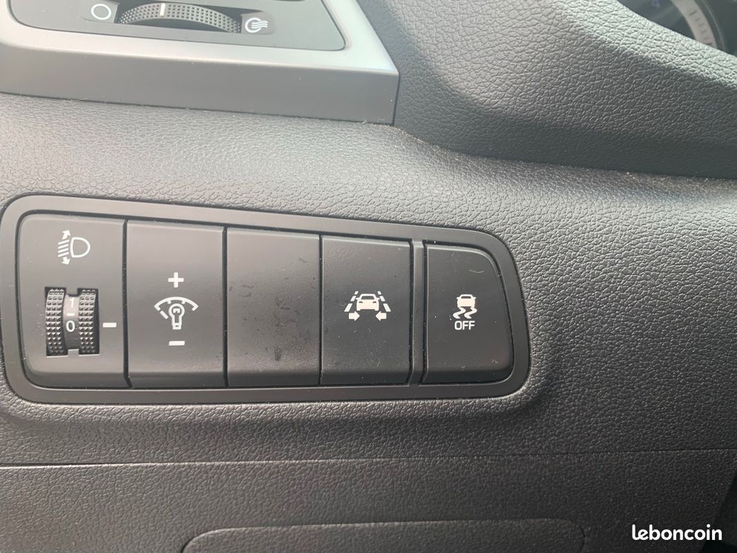 Hyundai Tucson 141 chevaux | Creative | Caméra de recul | Attelage | Roue de secours (image 27)