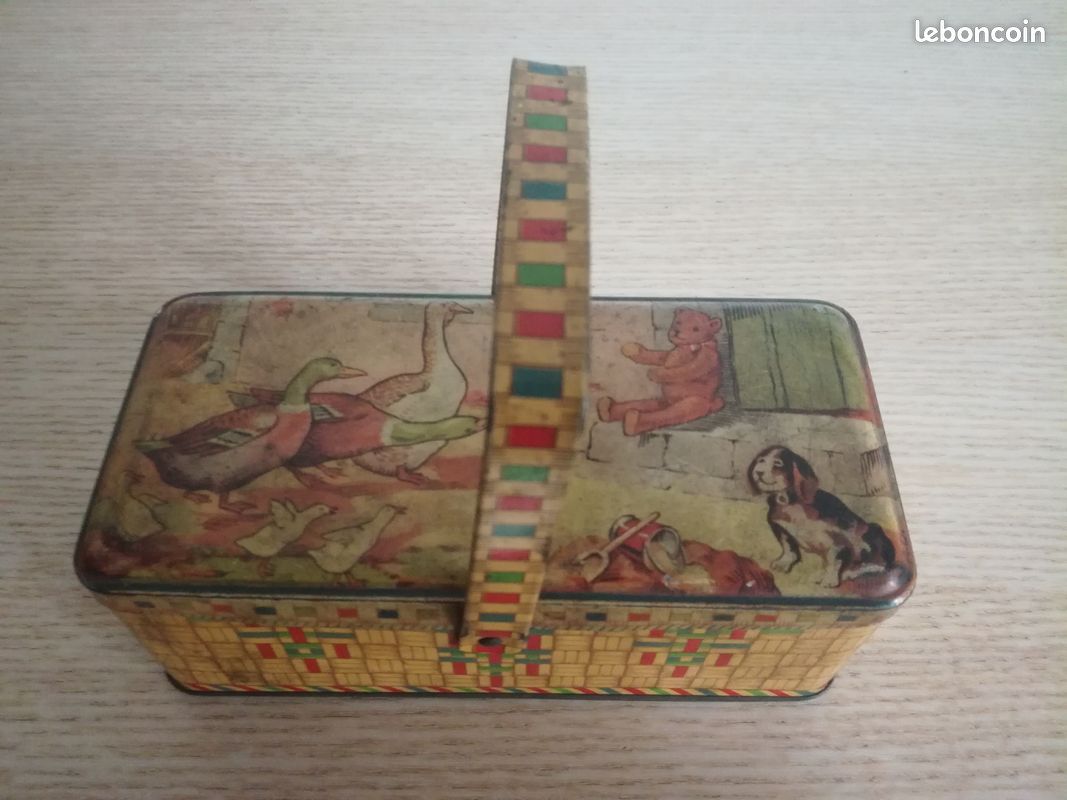 Ancienne Boîte à Biscuits En Tôle Lithographiée - Forme Rectangulaire - Réf N.1
