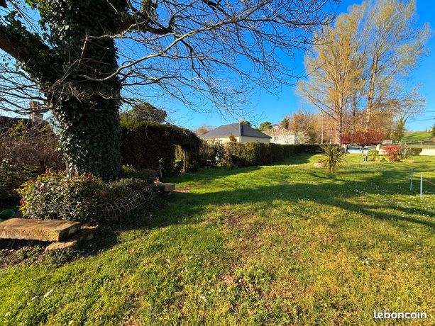 🌳 Terrain constructible 1150 m² avec bâtis en pierre – Saint-Pantaléon-de-Larche