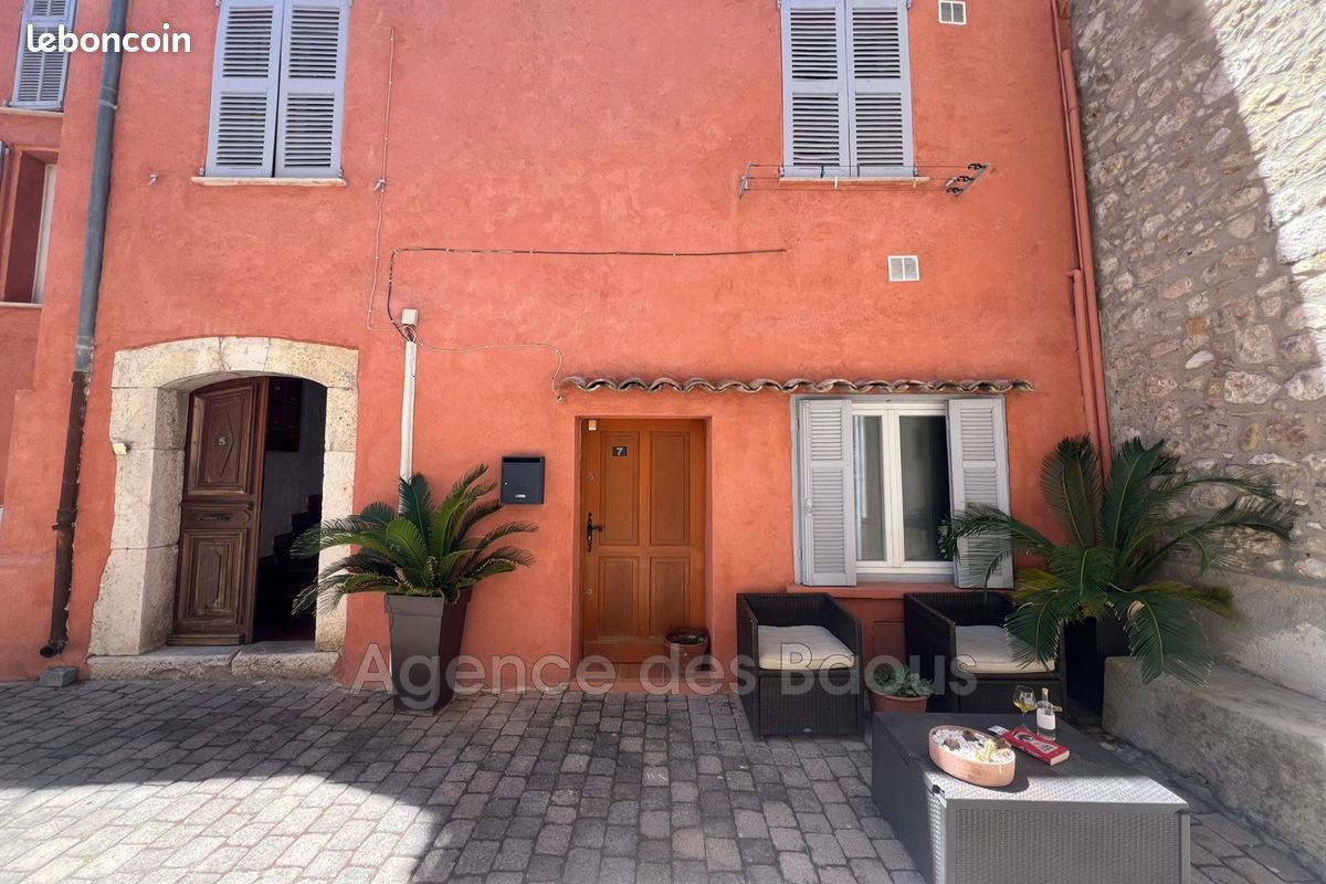 Appartement 2 pièces 69 m² · à Gattières · 69 m² · 220 000 €