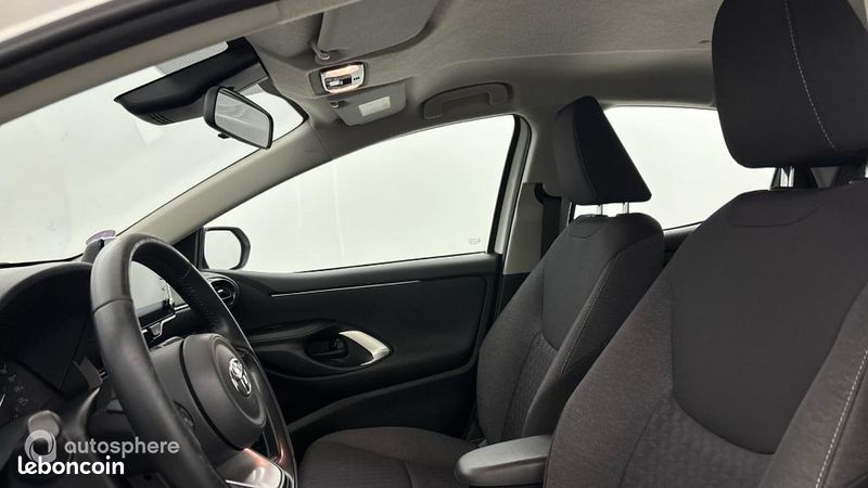 Toyota Yaris 116h Dynamic 5p MY22 (image 12)