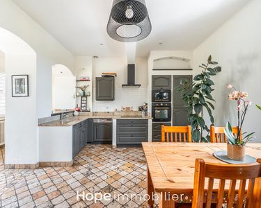 Maison 860 000 € - 215 m²