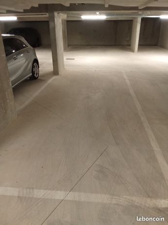 Parking a vendre