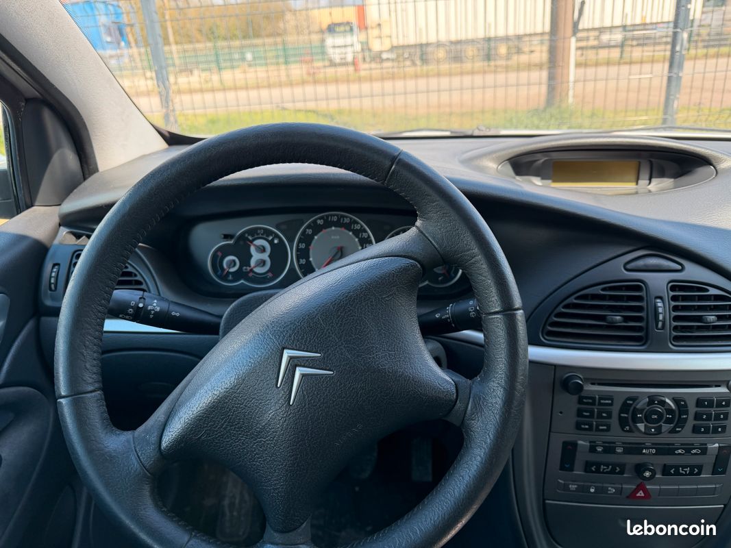 Citroën c5 berline phase 2 1.8i 16v 117 cv (image 9)