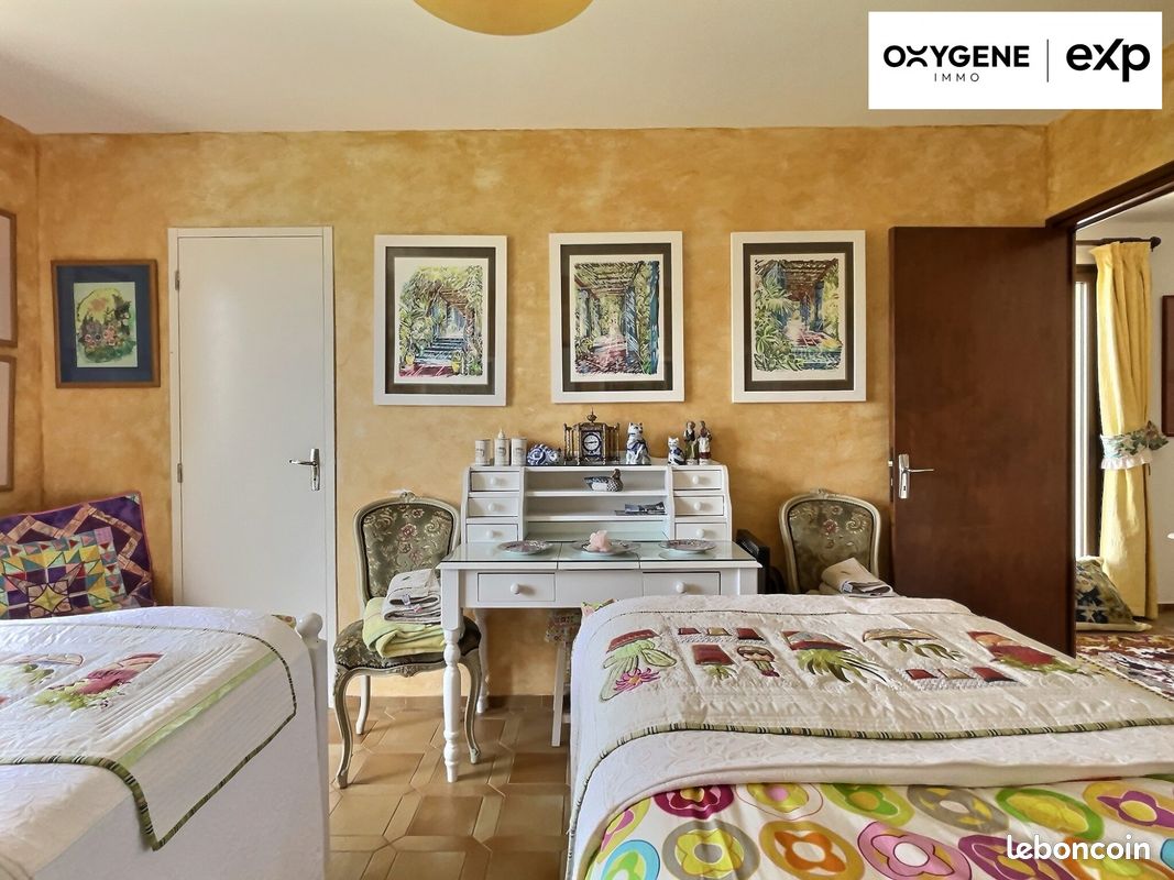Propriété 12 pièces 250 m² (image 13)