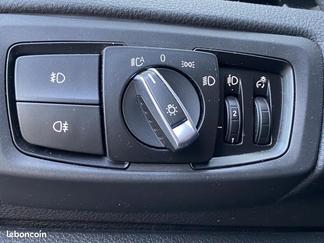 BMW Serie 2 Active Tourer 216d Business Design DKG7 (image 8)