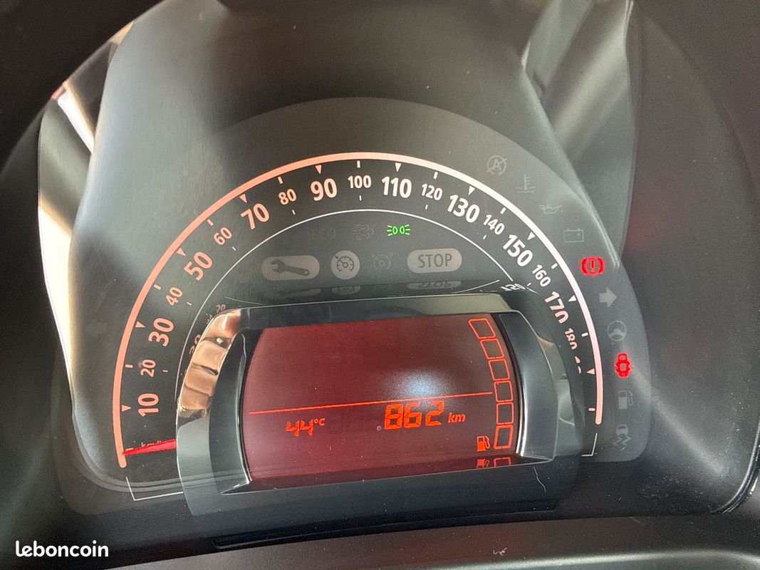 800 kms seulement renault twingo 1.0 sce 65 ch zen. 1ere main. 03/2021 (image 15)
