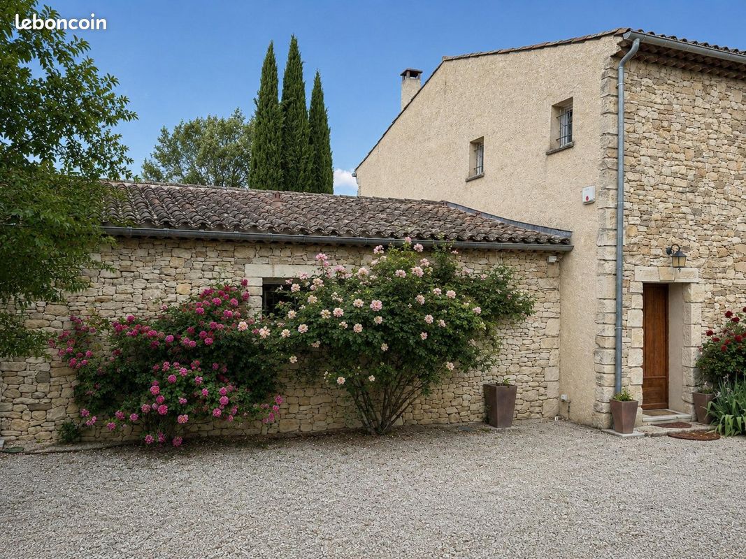 Maison 8 pièces 240 m² · à Forcalquier · 240 m² · 1 350 000 €
