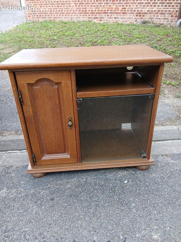 Meuble de télé en chêne (image 1)