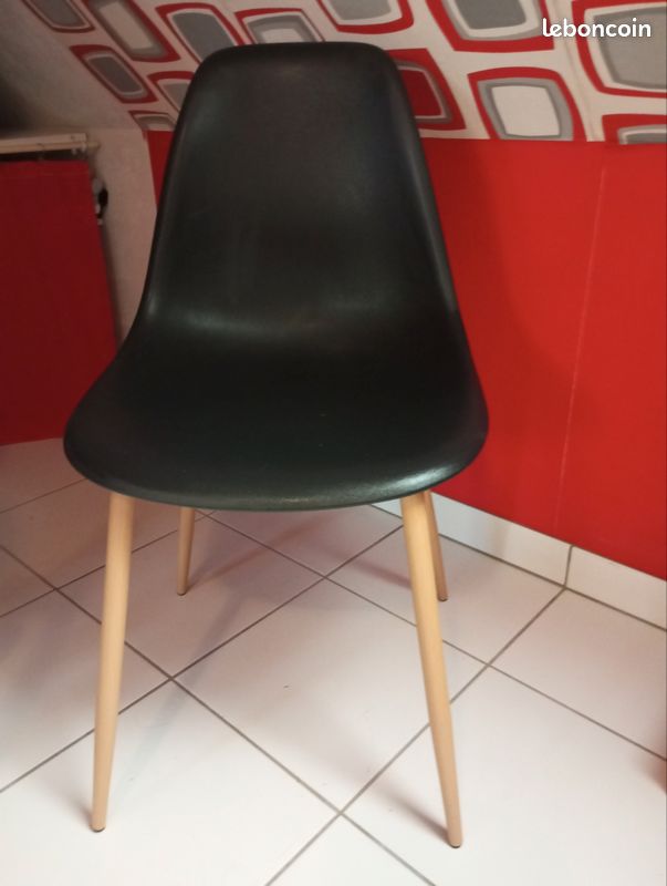 A vendre chaise cosue style scandinave (image 1)