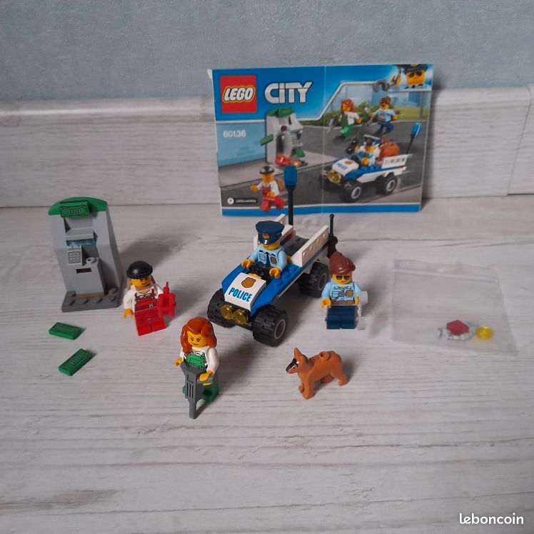 Lego 60136 Town - City - Police - Police Starter Set - Complet + notice ...