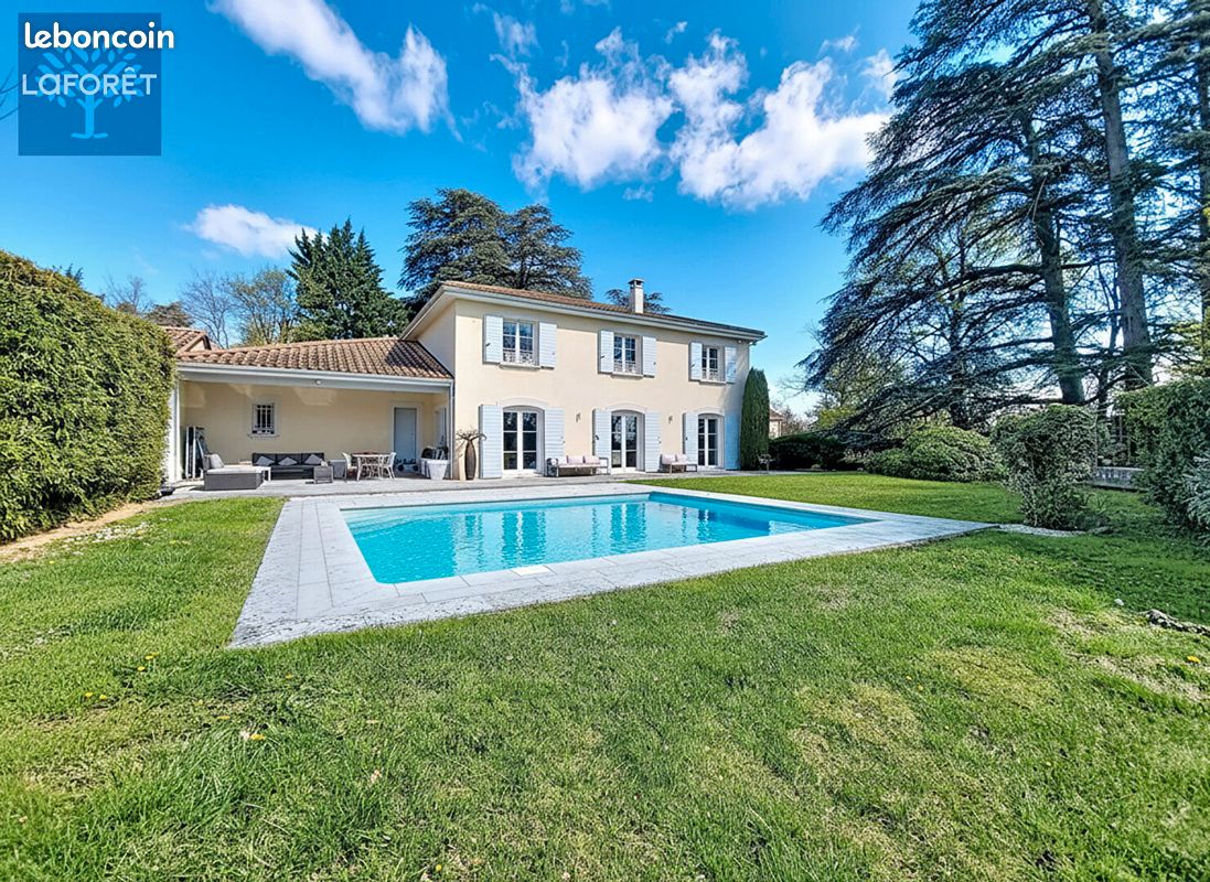 Maison 7 pièces 176 m² · à Vourles · 176 m² · 950 000 €