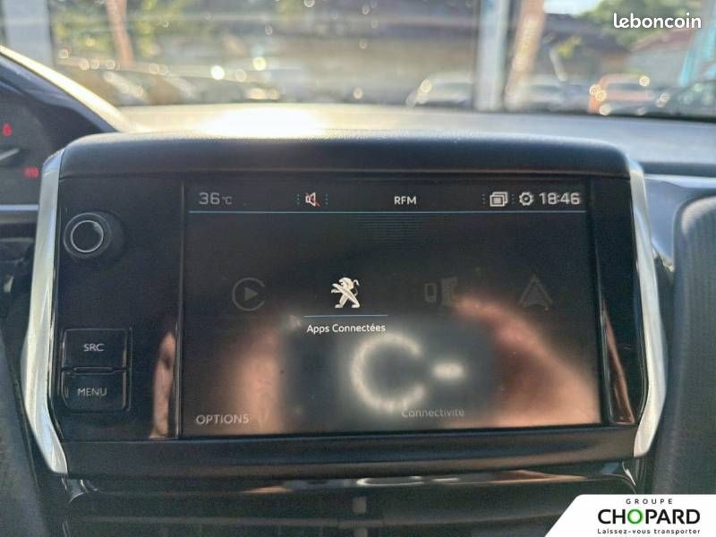 Peugeot 2008 1.2 PureTech 110ch S&S EAT6 GT Line (image 17)