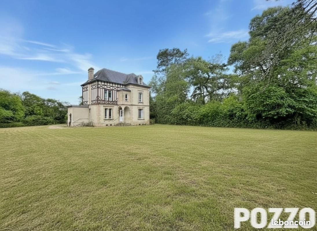 Maison 8 pièces 157 m² · à Douvres-la-Délivrande · 157 m² · 525 000 €