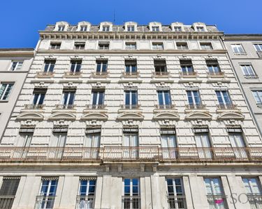 Appartement 1 150 000 € - 243 m²
